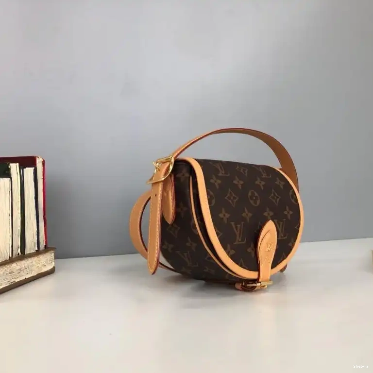19B570257 Bags LV 0715